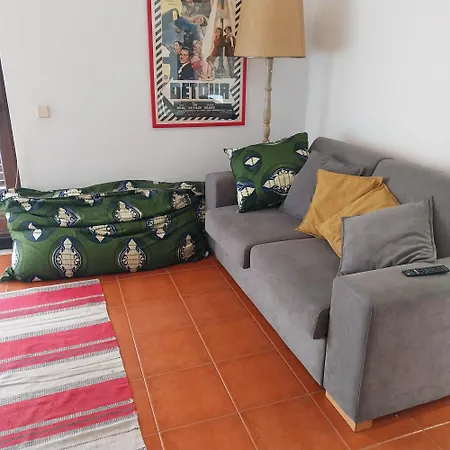 A Casa De *
